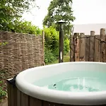 Tenthuisje Met Hottub In * 칼란트소그