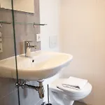 캠프장 Tenthuisje Met Hottub In