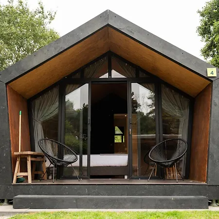 캠프장 Tenthuisje Met Hottub In